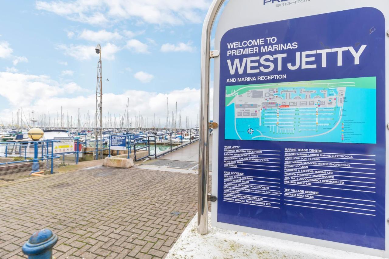 On The Water With Free Parking - By My Getaways Apartment Brighton Exterior photo